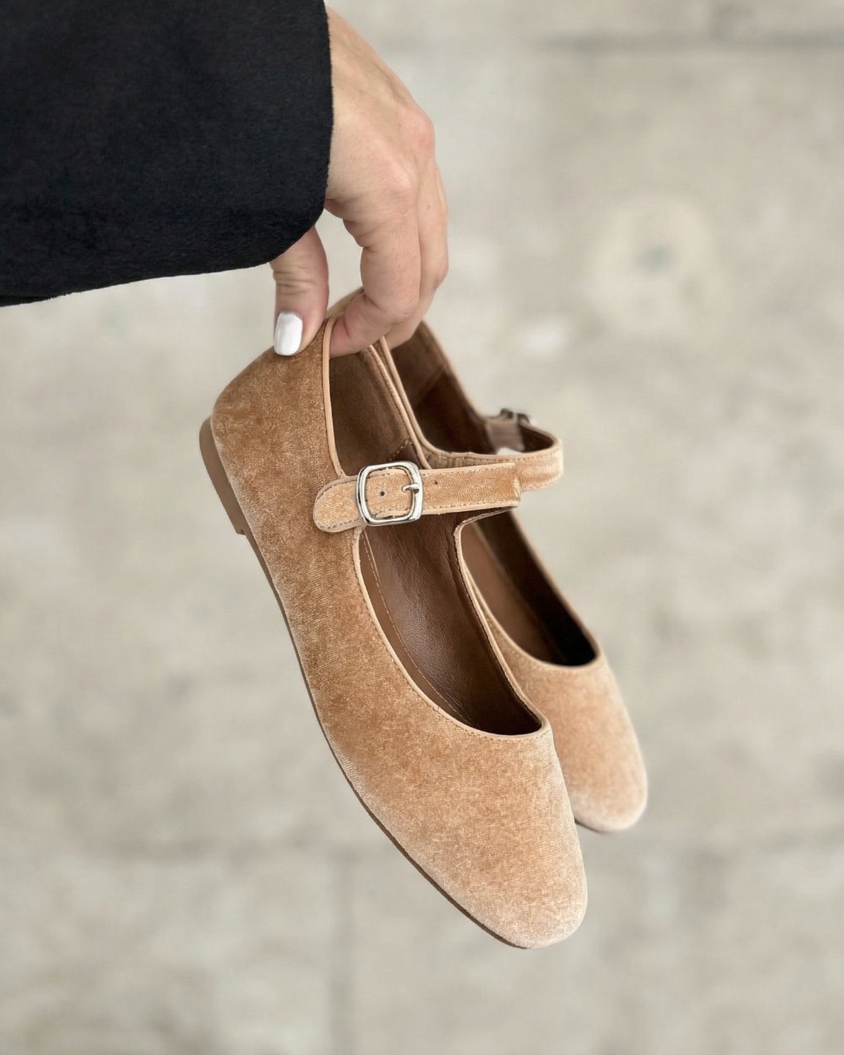 Content Feed 2416110980