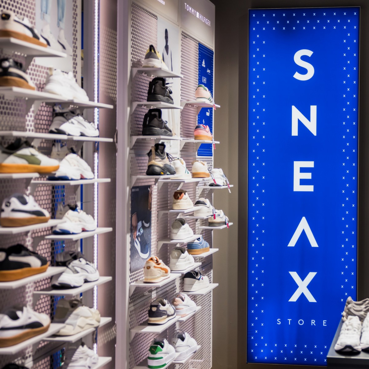 Content Karrusel SNEAX 3