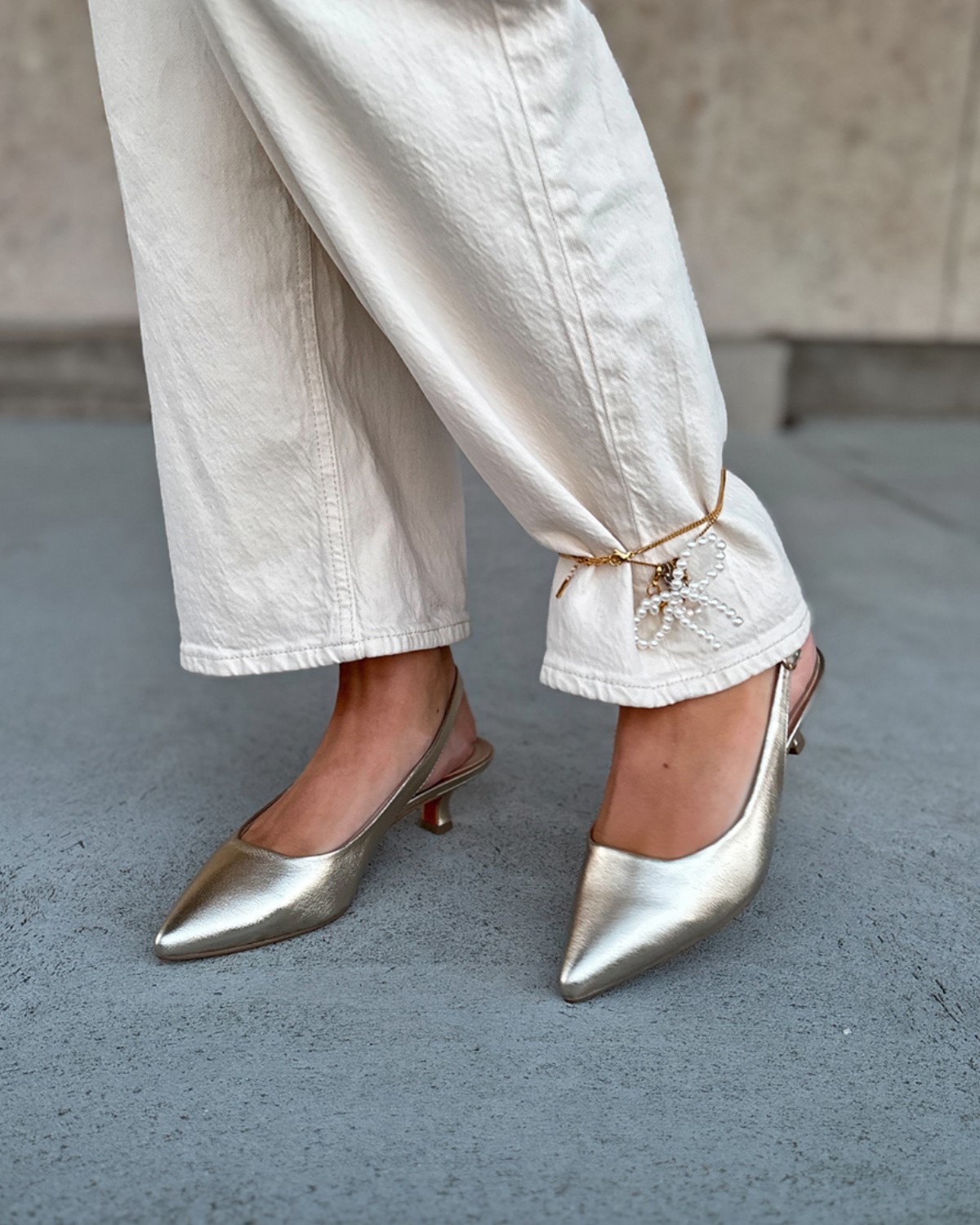 Content Feed 2216411405 4 1